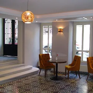 Au Pera Otel